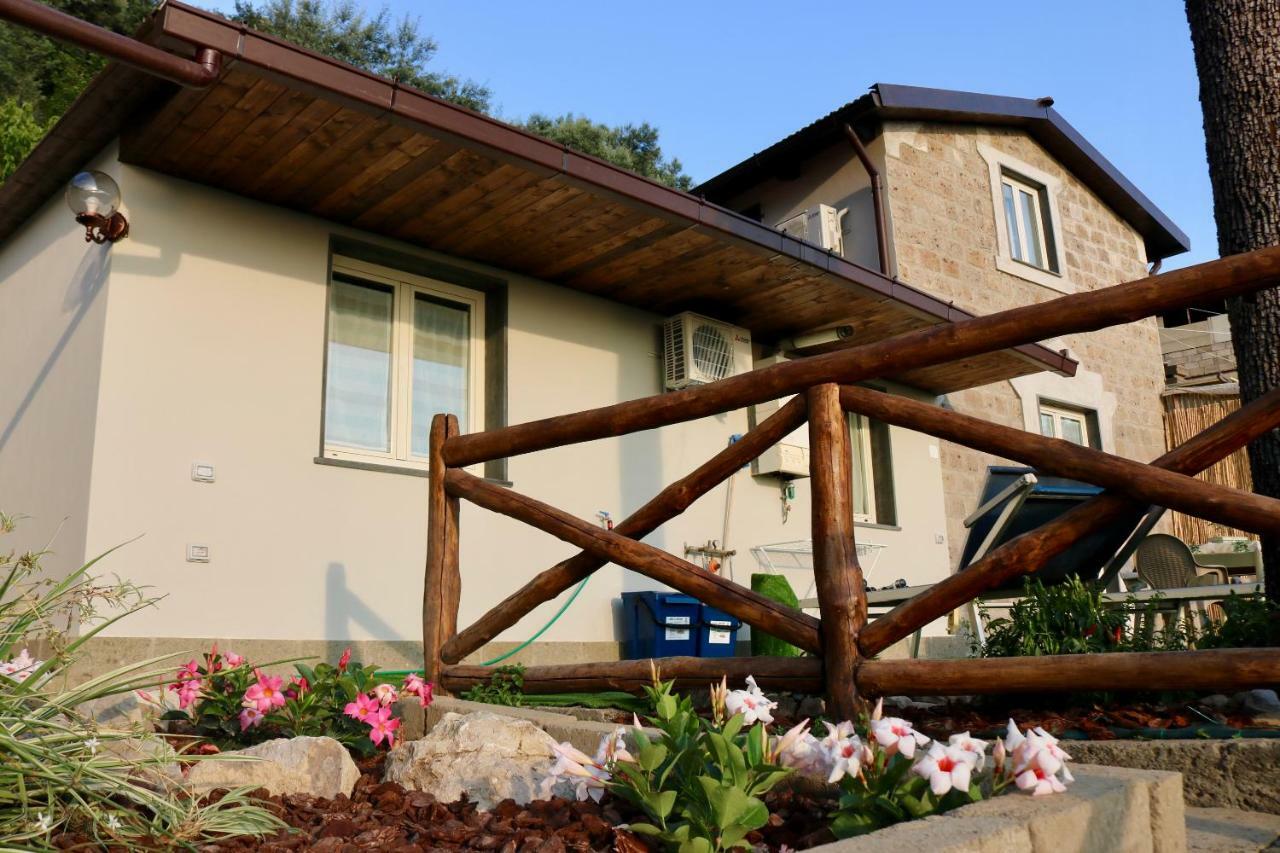 Traulivi Country House Meta Exteriör bild